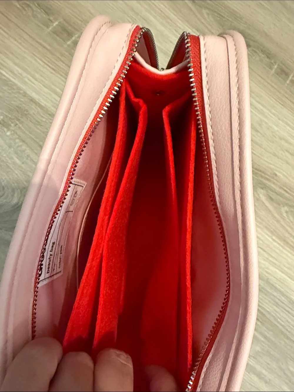 NWOT Glossier makeup bag